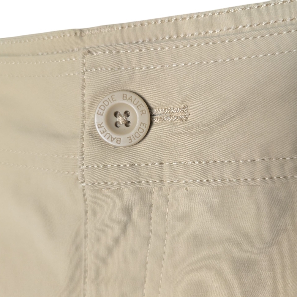 Eddie Bauer Khaki Beige Cargo Shorts Women's 6 Like New Condition Pockets Zipper - Picture 3 of 9